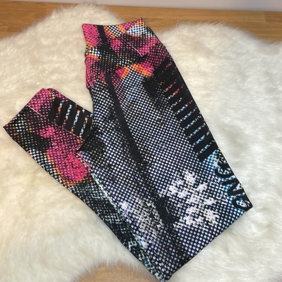 PRINT “Be strong” legging - Picture 4 of 6